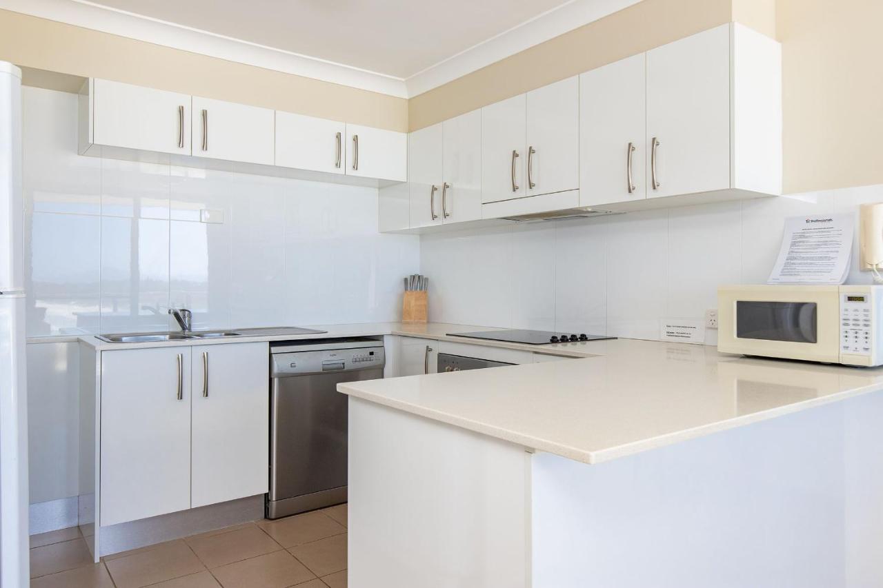 Beachpoint 402 - Linen Not Included Forster Exterior photo